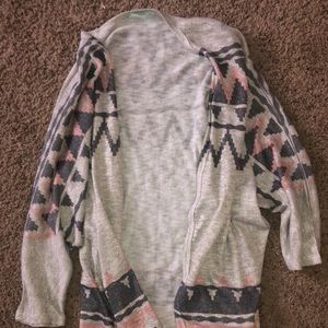 ❗️SOLD❗️Maurice’s Cardigan.